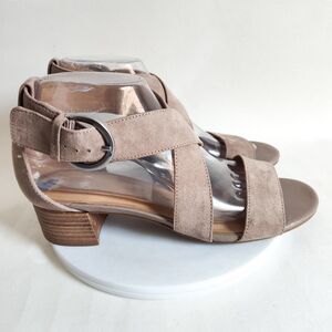 Naturalizer Beige Faux Suede Comfort Strappy Slingback Sandals Open Toe Size 7.5